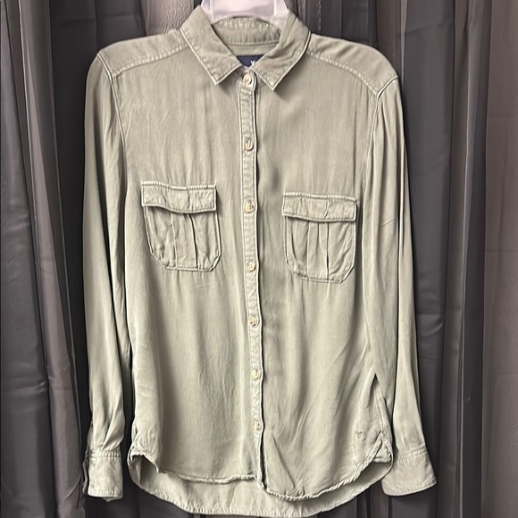 American Eagle Outfitters Other - ❣️5 items $25 Women’s Olive Green Button-Up Shirt by : American Eagle